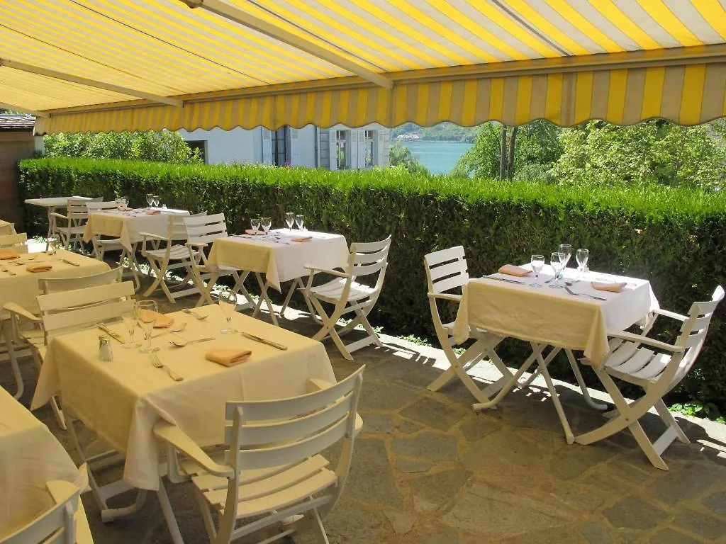 Hotel Logis La Charpenterie à Talloires