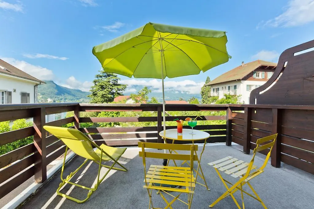 Logis La Charpenterie Hotel Talloires