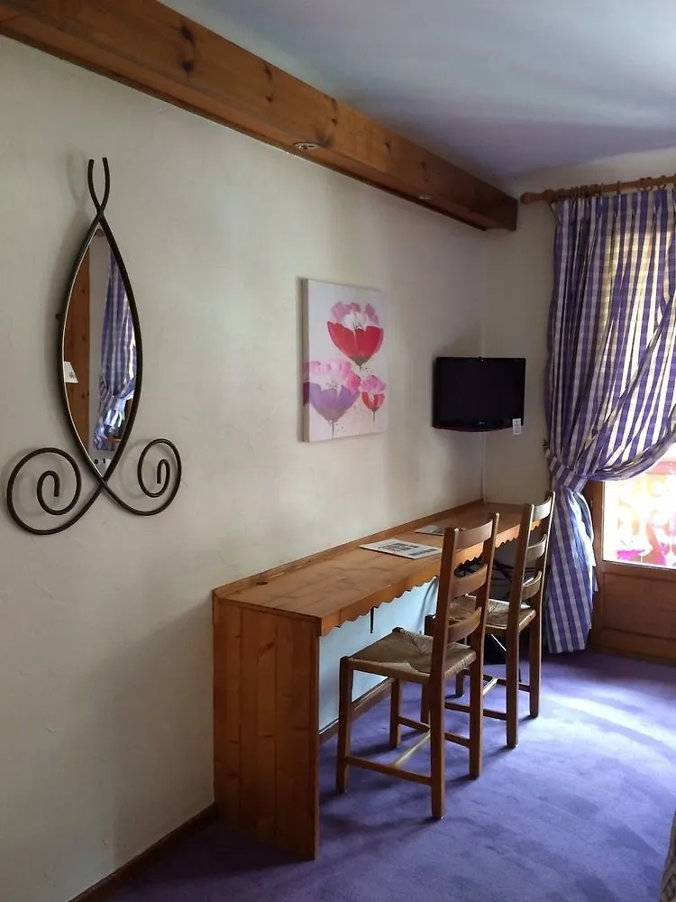 Logis La Charpenterie Hotel Talloires