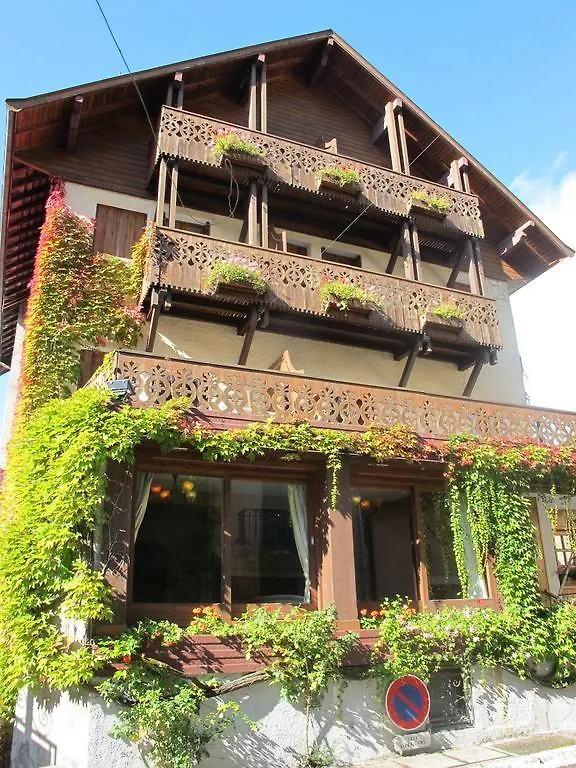 Logis La Charpenterie Hotel Talloires