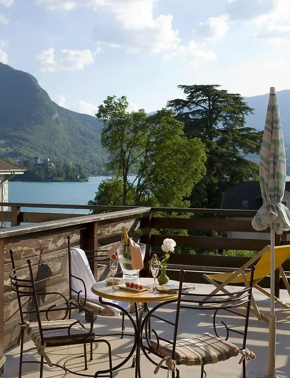 Hotel Logis La Charpenterie à Talloires 3*,  France